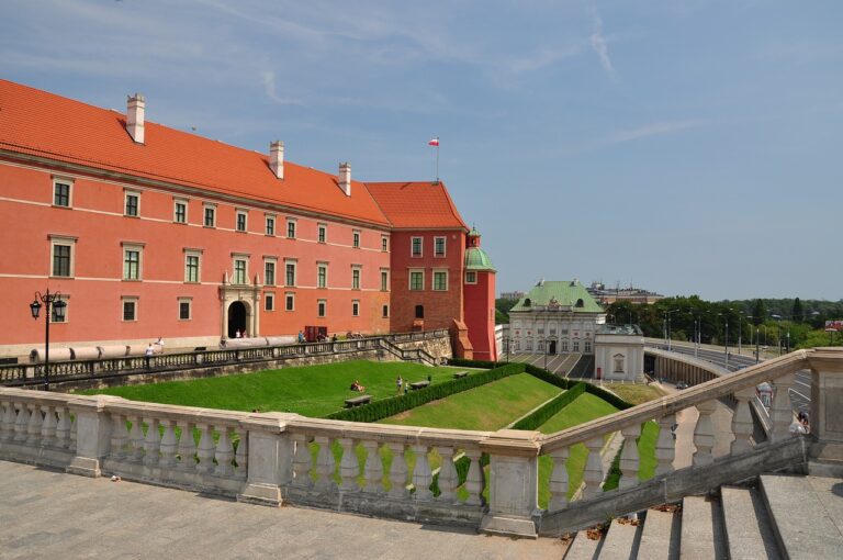 Śladami Polskiej Historii: Najważniejsze Zabytki i Muzea